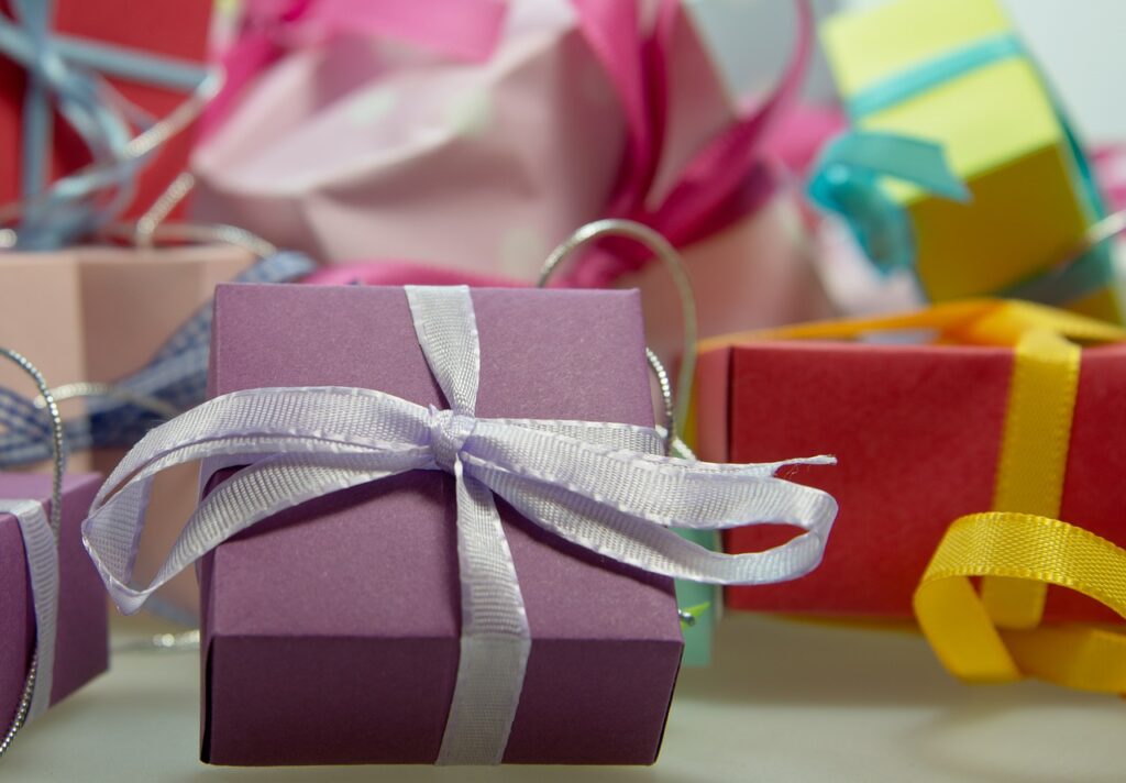 gift, package, ribbon-444519.jpg